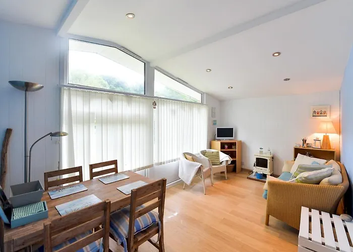 Pass The Keys Gower Beach Staycation Caswell Bay - Sleeps 4